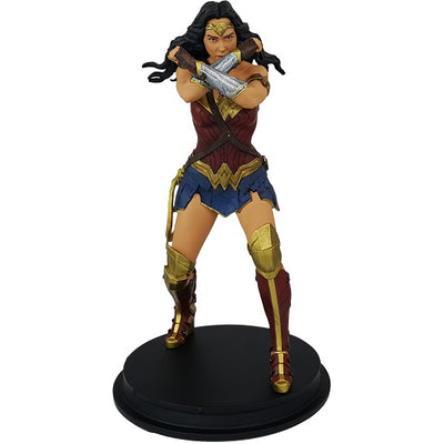 DC Comics Justice League Movie Wonder Woman Gauntlet Clash Statue (ThinkGeek Exclusive) - Icon Heroes 
