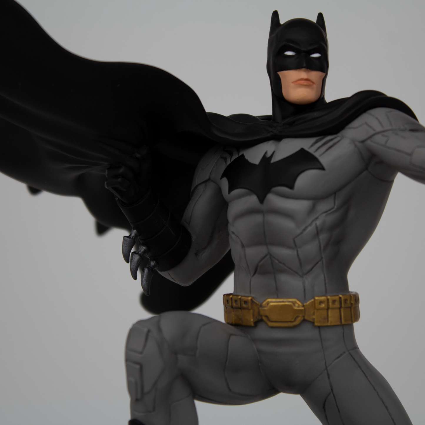 DC Comics Batman 80th Anniversary New 52 Statue (Box Lunch Exclusive) - Icon Heroes 