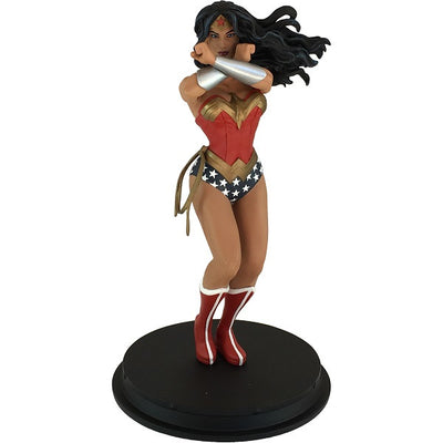 DC Comics Wonder Woman "Defender" Statue (GameStop Exclusive) - Icon Heroes 